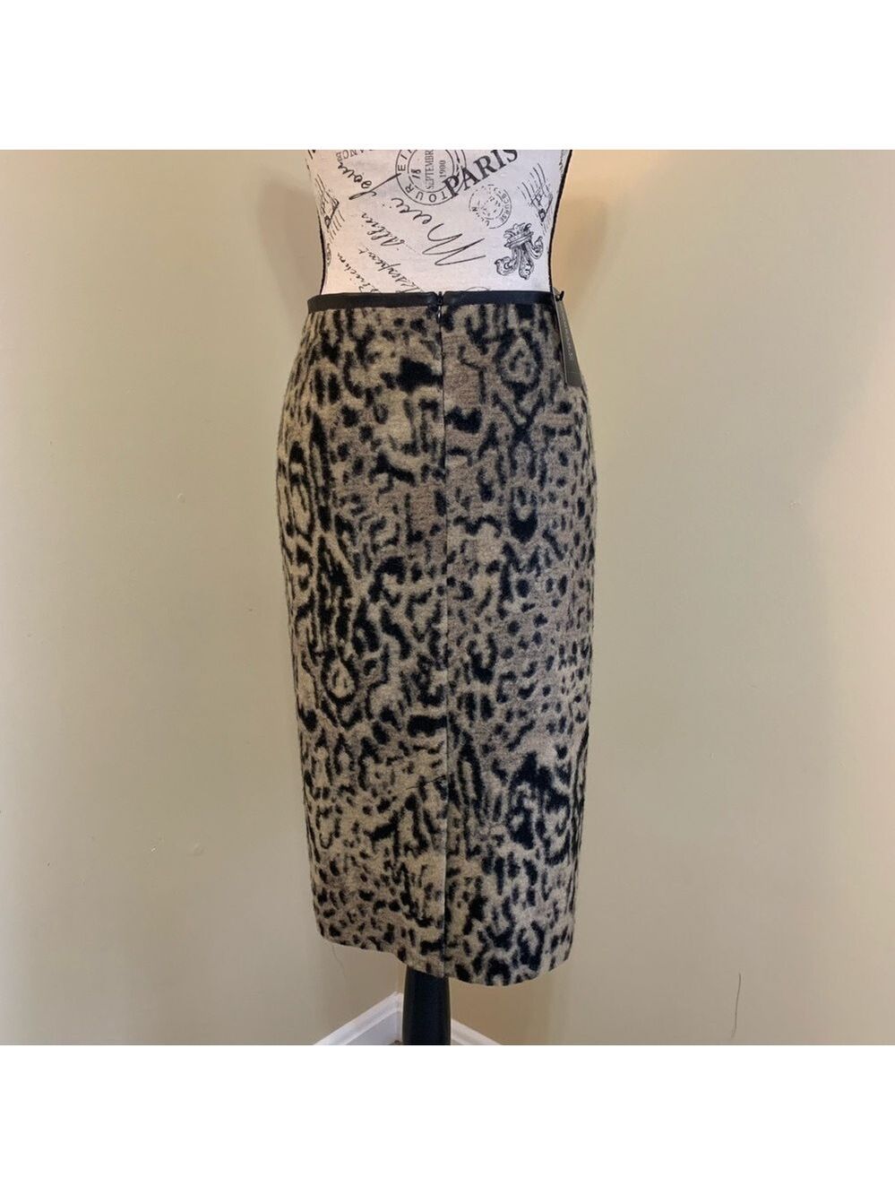 Conrad C Cheetah Print Skirt Size 10 - Picture 3 of 6